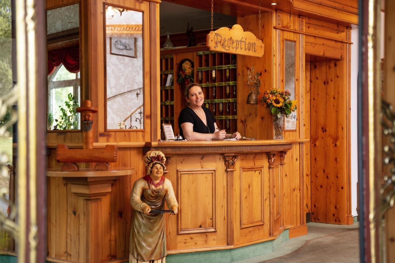Traitsching Sattelbogener Hof酒店 外观 照片
